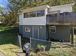 70 Church St, Triadelphia, WV