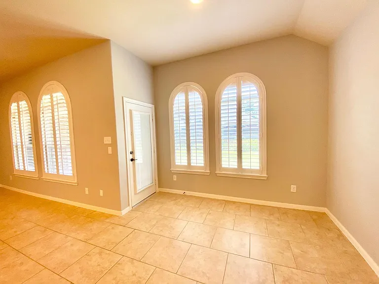 24823 Dutton Point Dr — Photo 11