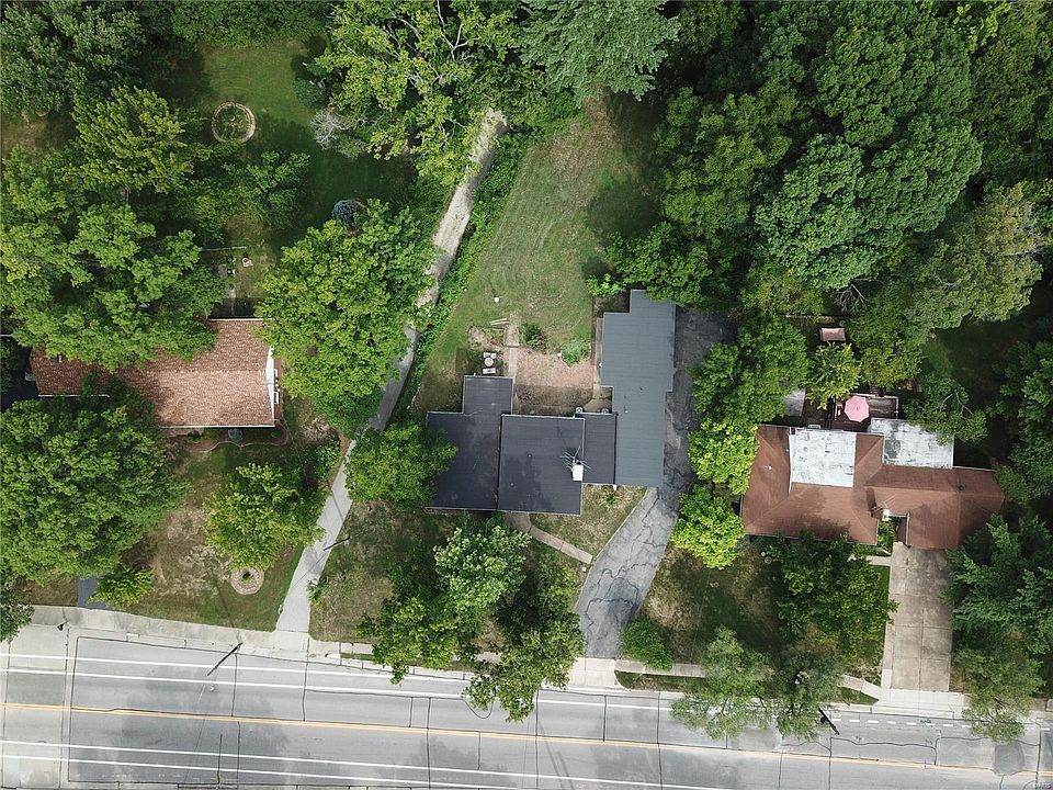 2nd image of 1515 Marshall Rd