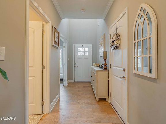 4th image of 3225 Oakwood Hills Ln