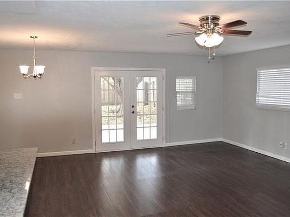 3rd image of 6409 Yarmouth Ave