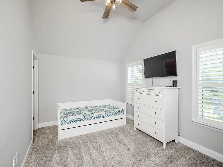 821 Lost Grove Trl — Photo 40