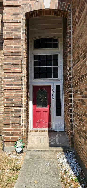 4 bed, 3.5 bath, 2209 sqft, $2,450 — Photo 3