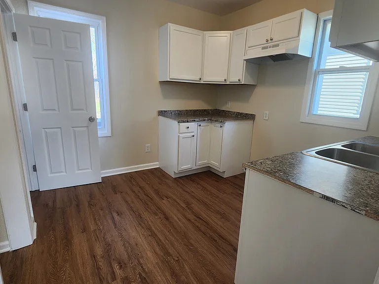 43 Dwight Ave — Photo 7