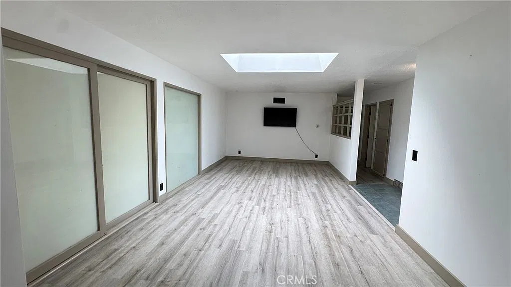 3 bed, 1100 sqft, $4,200 — Photo 3