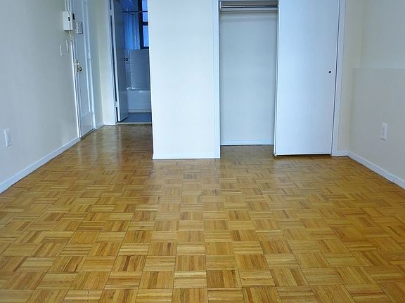 4th image of 502 E 79th St APT 4E