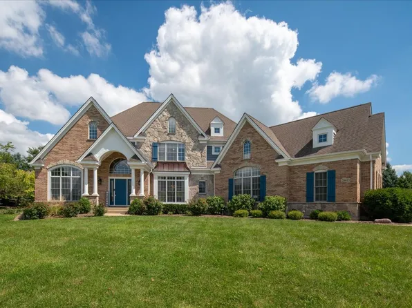 28413 W Harvest Glen Cir, Cary, IL 60013