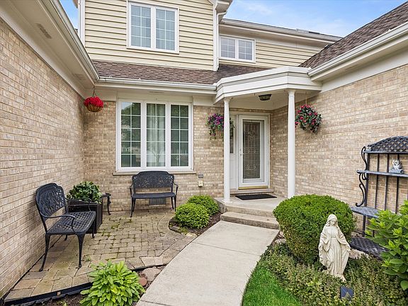 2nd image of 16814 Cardinal Dr
