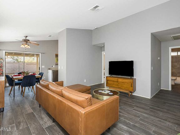 3rd image of 2833 W Angela Dr