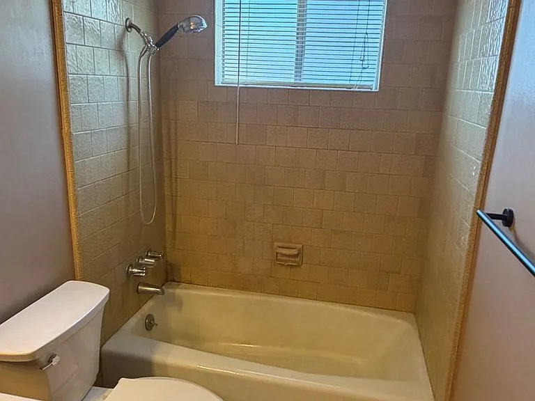1335 W Evergreen Ct — Photo 17