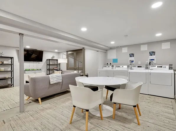 8 Union Ave LLC