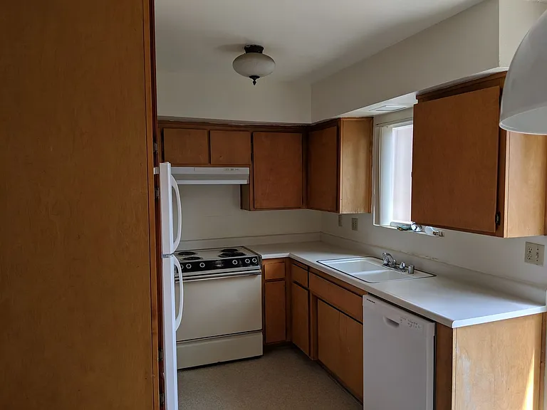 2935 Augusta St #18 — Photo 5