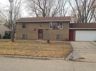 228 8th St SW, Spencer, IA 51301