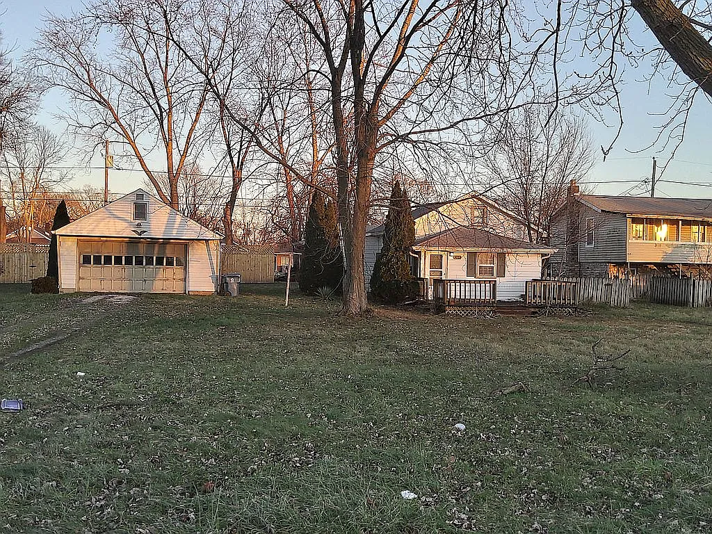 3053 S Lockburn St photo 1