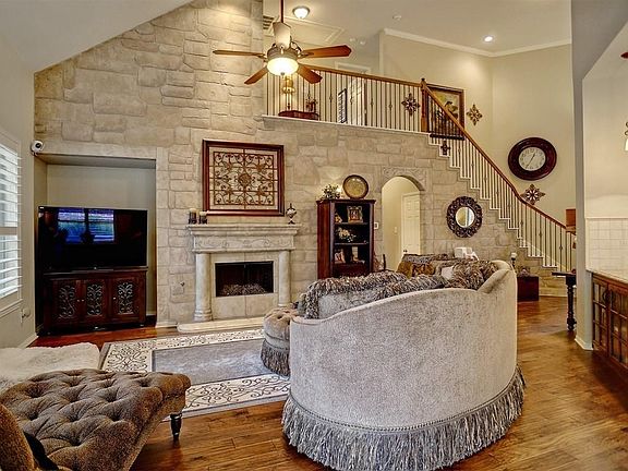 5th image of 3601 San Paula Dr