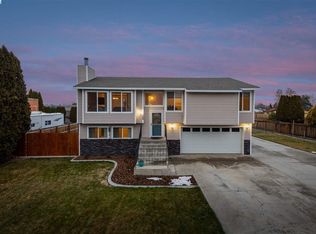1820 W 23rd Ave, Kennewick, WA 99337