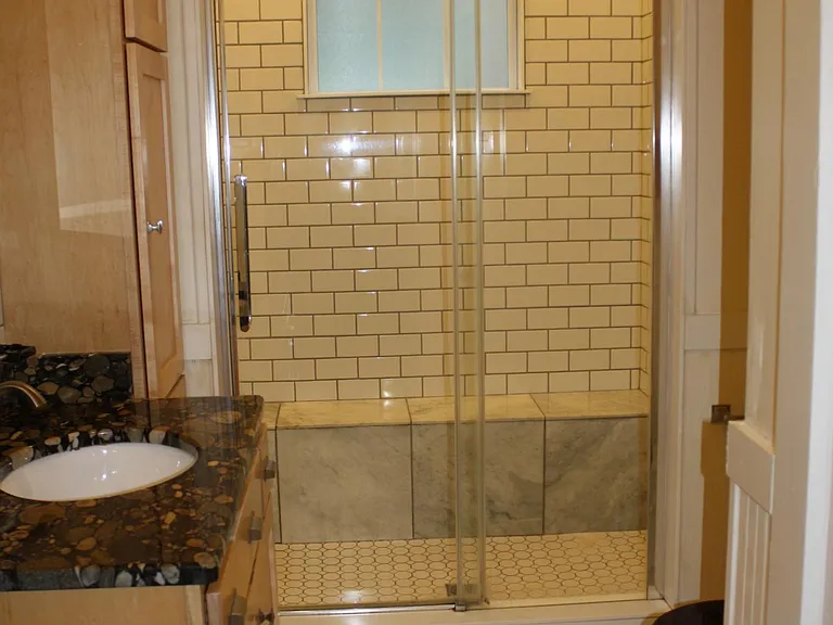 430 S Henderson St — Photo 5