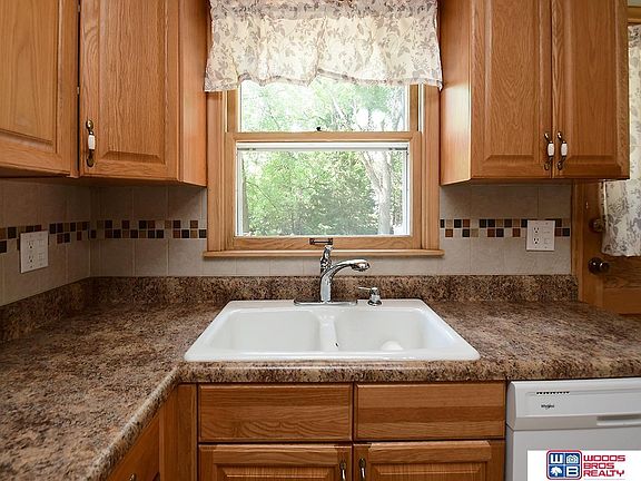 4th image of 5517 Woolworth Ave