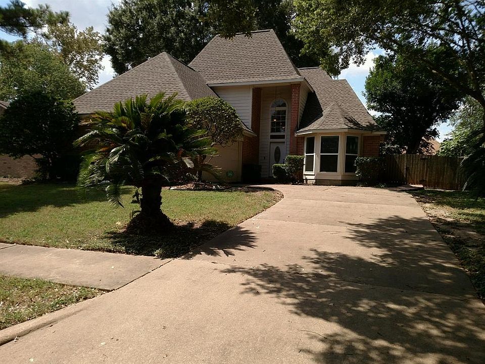 1st image of 15626 Thornbrook Dr