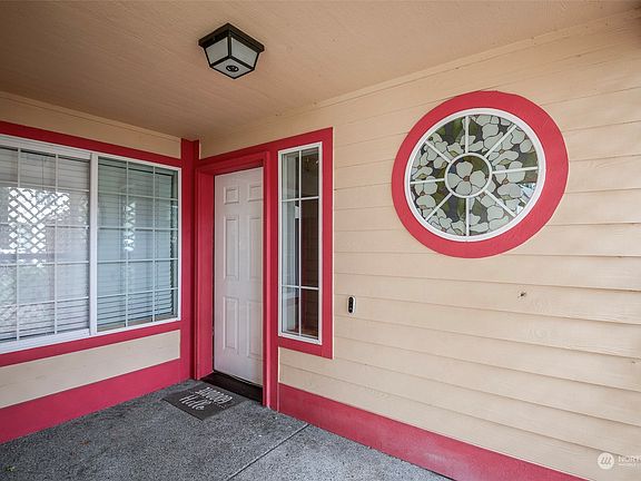 2nd image of 1108 NE Wallingford Court