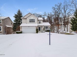 2267 Waterford Way NE, Grand Rapids, MI 49525