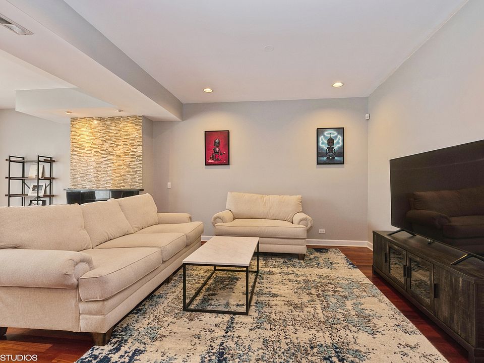 1722 N Western Ave APT 402, Chicago, IL 60647 | Zillow