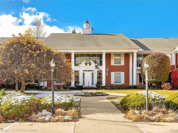 19710 W Thirteen Mile Rd APT 101, Beverly Hills, MI 48025