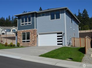 3807 95th Ave E, Edgewood, WA 98371