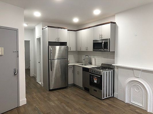 3rd image of 646 President St #2C