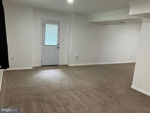 5th image of 1129 Lakeview Dr