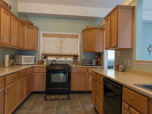 5th image of 1325 Old Shipyard Ln