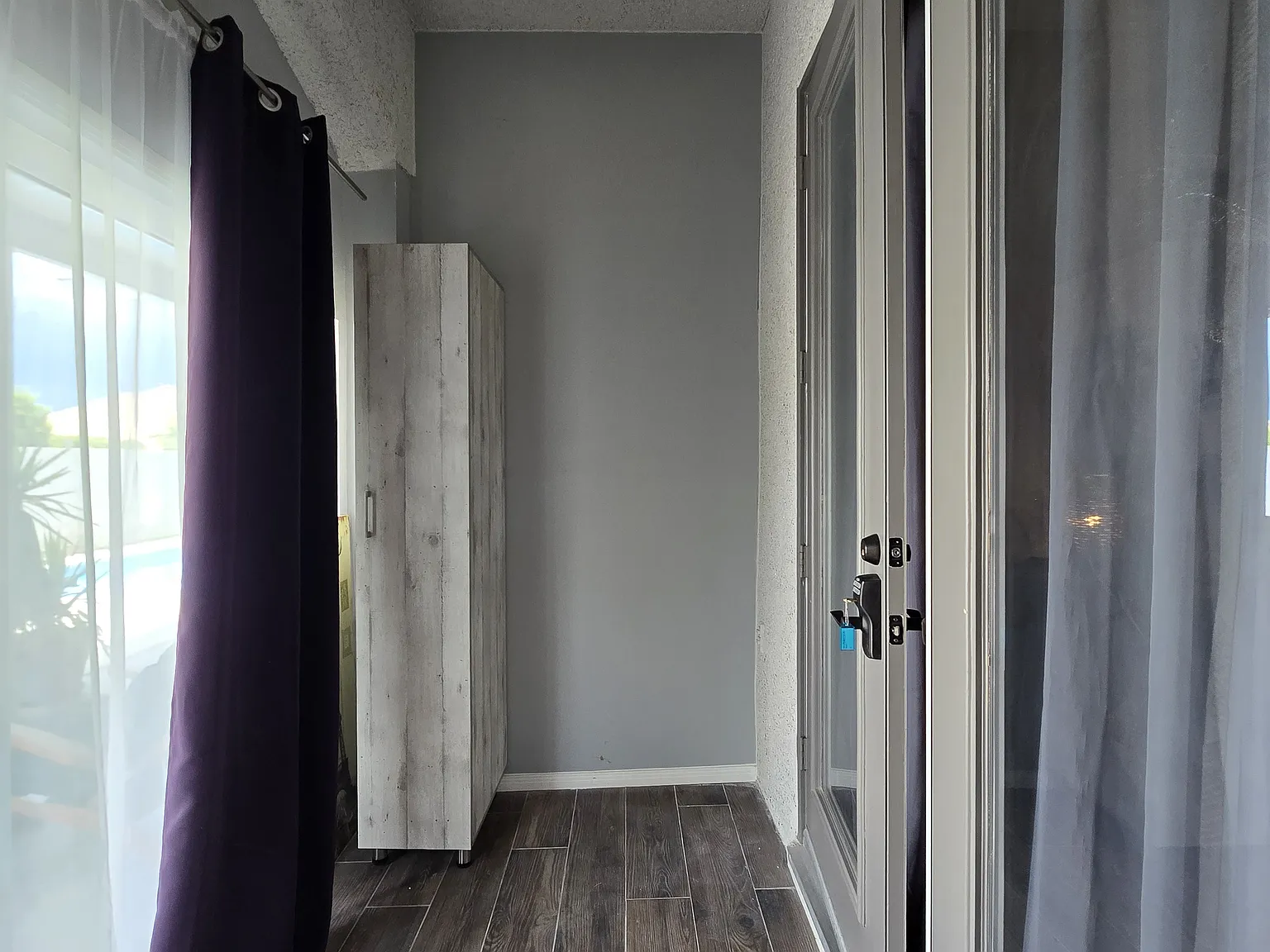 1 bed, 1000 sqft, $1,850 — Photo 3
