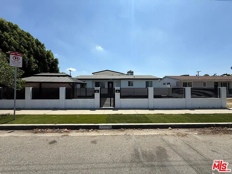 12308 Sheldon St — Photo 1