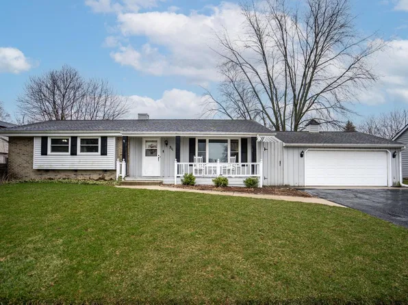 211 West Maple STREET, Grafton, WI 53024