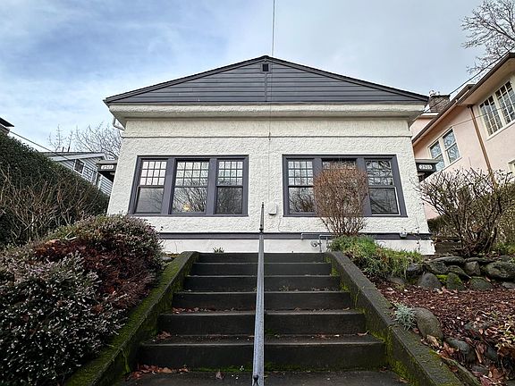 Duplex front steps