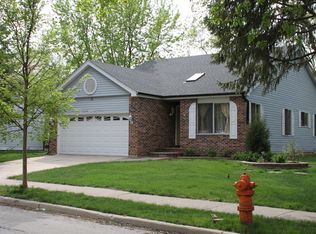 1925 Lisson Rd, Naperville, IL 60565