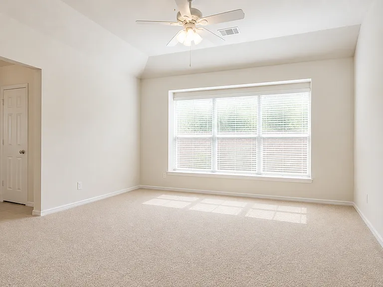 15832 Coyote Hill Dr — Photo 11