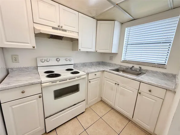 2410 NW 52nd Ave #2410, Fort Lauderdale, FL 33313