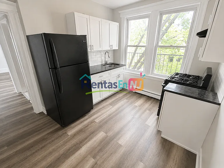 175 Woodside Ave #7A — Photo 5