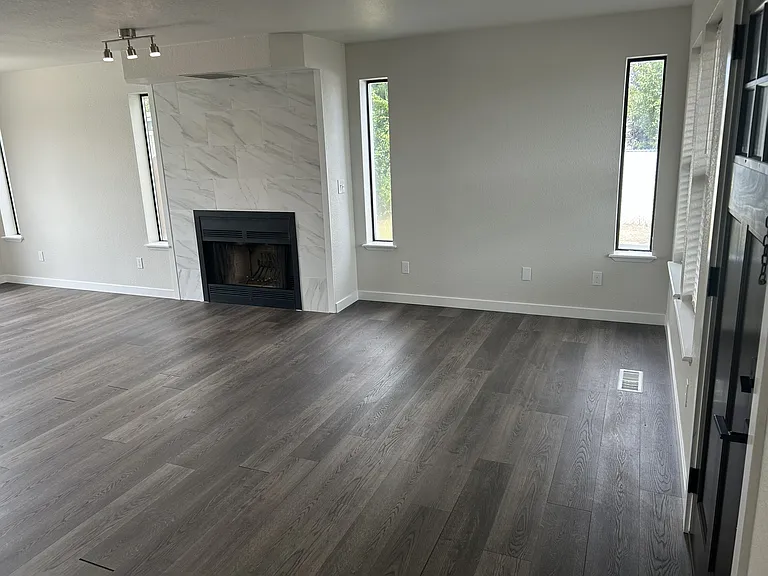 1208 S 43rd Ave — Photo 6