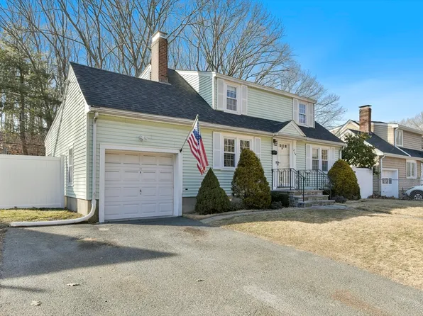 224 Turtle Pond Pkwy, Hyde Park, MA 02136