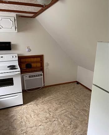 4th image of 322 N 6th St #3