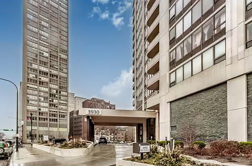 3930 N Pine Grove Ave #1501 — Photo 3