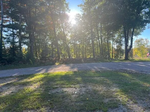 137 Timberlane Trl, Lake, MI 48632