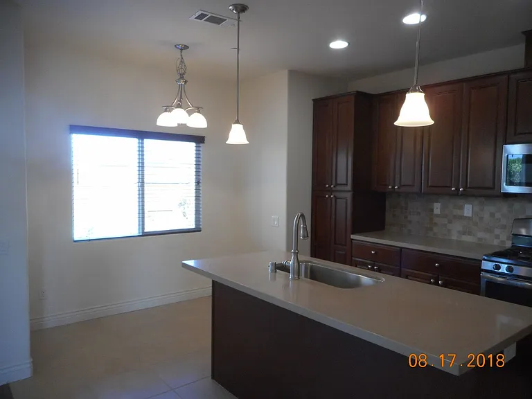 305 Hampton Dr — Photo 16