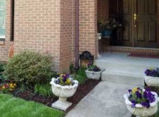 5921 Waters Edge Landing Ln, Burke, VA 22015