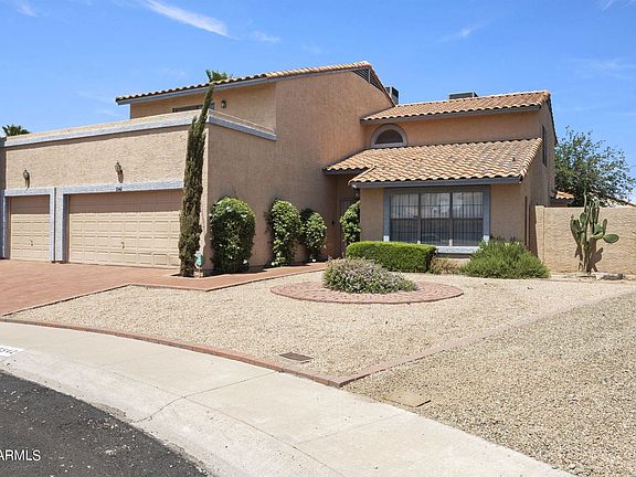 2nd image of 5542 E Beverly Ln