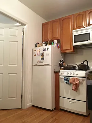 Rented by Urban Real Estate Property Group Inc | media 19