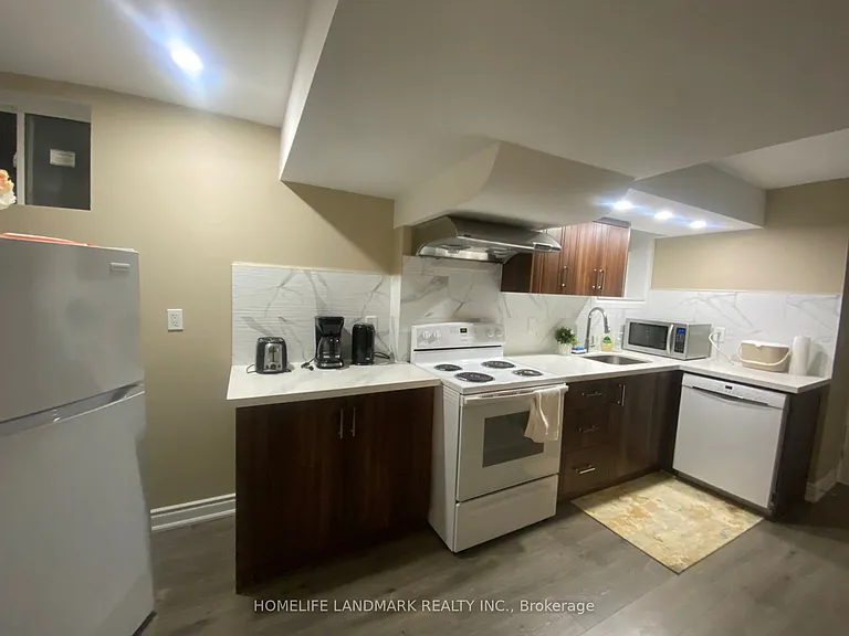489 Caboto Trl — Photo 14