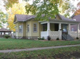 528 N McLean St, Lincoln, IL 62656